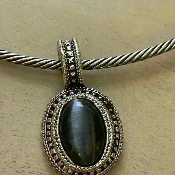 vintage  earrings and necklace - Picture 6 of 9